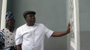 ...Chief Moses Alake Adeyemo, Oyo's Deputy Governor performs commissioning exercise...