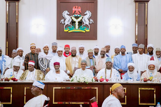 President Muhammadu Buhari in a group photograph with the traditional rulers