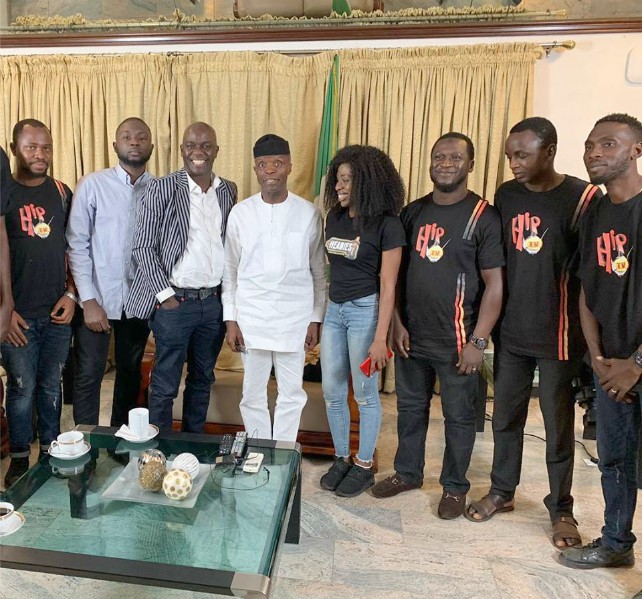 the HipTv crew members with the Vice President