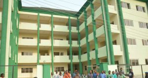 Amosun Gives Date For Allocation Of Shopping Complexes To Traders