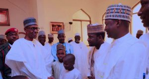 Photo: Buhari ‘Reappears’ To Attend Juma’at Prayers