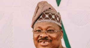 Oyo Govt Gives Housing Loan To 1000 Workers Governor Abiola Ajimobi