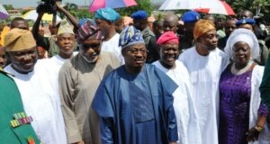 Ambode Leads Late Adeyinka Adebayo’s Motorcade To Ibadan As South West Governors, Others Pay Last Respect ...from the left...Akinwunmi Ambode, Oluwarotimi Akeredolu,Abiola Ajimobi, Bisi Akande, Rauf Aregbesola and others...paying last respect to Late General Adeyinka Adebayo...