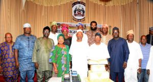 Media Practitioners Praise Aregbesola For Respecting Press Freedom …Governor State of Osun, Ogbeni Rauf Aregbesola (centre); his Deputy, Mrs Titi Laoye-Tomori (4th left); Chief of Staff to the Governor, Alhaji Gboyega Oyetola (4th right); Director, Bureau of Communications and Strategy, Alhaji Semiu Okanlawon (3rd right); Chairman, Osun State Broadcasting Corporation (OSBC) Board of Directors, Mr Kola Akanji (3rd left); Former Managing Editor, Osun Defender Newspaper, Mr Kola Olabisi (left); Special Adviser to Governor Ambode on Communities and Communications, Mr. Kehinde Bamigbetan (2nd right); Publicity Secretary, All Progressives Congress (APC) Osun chapter, Mr Kunle Oyatomi (right), Chief Executive Officer (RAVE FM), Mr. Femi Adefila (2nd left) and others during a Media Parley with Mr. Governor in commemoration of his 60th birthday, at the Government House, Osogbo, at the weekend