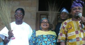 Guber Hopeful, Rauf Olaniyan Leads Accord, PDP, SDP Supporters To Join APC from left, Engr. AbdulRauf Olaniyan, APC Chairman, Ibadan North, Alh. Tinuade Adigun, Hon. Segun Olaleye and Hon. Ige Afolabi during the programme