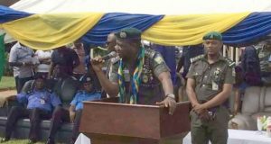IGP Idris Reveals Plans To End Kidnapping In Nigeria ...IGP Ibrahim Idris...addressing officers and men at the event...