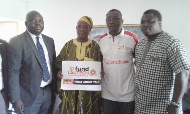 Senator Rashidi Adewolu Ladoja (2nd left) with members of the FundLautech project shortly after he endorsed/donated over N5,000,000 to the project at his residence, Bodija, Ibadan.