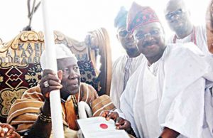 Olubadan Chieftaincy Declaration Review: Why We Are In Support – Ibadan United In Diaspora The Olubadan, Oba Saliu Adetunji, left, with Gov Abiola Ajimobi...