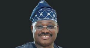 Agric Partnership: Oyo Given 25 Metric Tons Of Seedlings For 292 Farmers From Dangote Governor Abiola Ajimobi of Oyo State