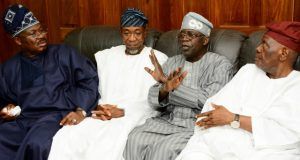 Demise Of Wife: Saraki, Tinubu, Ajimobi, Aregbesola, Ambode, Others Mourn With Bisi Akande From right - Former National Chairman All Progressives Congress (APC), Chief Bisi Akande, National Leader All progressives Congress (APC), Senator Bola Ahmed Tinubu, Governor State of Osun, Ogbeni Rauf Aregbesola, and Oyo State Governor, Senator Abiola Ajimobi, during the Condolence Visit to APC Chieftain, Chief Bisi Akande on the Demise of his Wife Mrs. Omowumi Akande at his Residence in Ila-Orangun on Wednesday 12/7/2017.