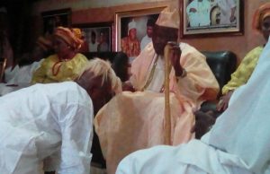 Oyo 2019: Olubadan Supports Raufu Olaniyan’s Ambition With Blessings ...the Olubadan of Ibadanland, Oba Saliu Adetunji blessing guber-aspirant, Mr Raufu Olaniyan...on Thursday...