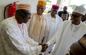 Photo News: Buhari Meets Exco Of PDP, APC, Governors President Muhammadu Buhari meets PDP's Chairman, Ahmed Makarfi while Chief John Odigie Oyegun and others look on...