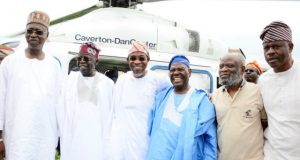 Demise Of Aregbesola’s Mother: Tinubu, Akande, Ajimobi Storm Osogbo Governor of Osun State, Ogbeni Rauf Aregbesola, National Leader of All Progressives Congress (APC) Asiwaju Bola Tinubu (2nd left), Former National Leader of the Party, Chief Bisi Akande (3rd right), APC Chieftain, Kashim Iman, (left), Senator Olusola Adeyeye (2nd right), and Senator Musilim Obanikoro, during the Condolence visit to Aregbesola over the death of his mother, at the Government House, Osogbo…
