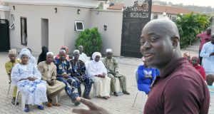 Oyo Guber Hopeful, Seyi Makinde Sponsors 6 On Pilgrimage To Mecca Engineer Seyi Makinde, right, with the pilgrims and others...