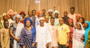 Jubilation As UNIOSUN Medical Students Return Home From Ukraine As Doctors Governor Rauf Aregbesola and his team with some proud parents of the new medical doctors...