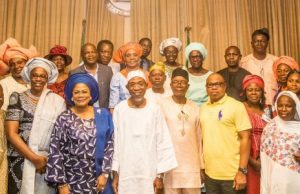 Jubilation As UNIOSUN Medical Students Return Home From Ukraine As Doctors Governor Rauf Aregbesola and his team with some proud parents of the new medical doctors...