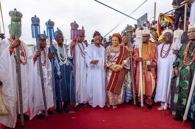 Members of the Olubadan-in-Council, who were newly promoted as obas, with the Governor of Oyo State, Senator Abiola Ajimobi (6th left); and his wife, Florence, during the presentation of their certificates and staff of office by the governor, at Mapo Hall, Ibadan... on Sunday