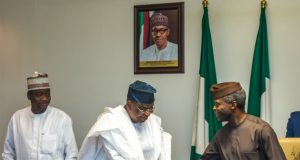 Osinbajo Meets With State Chairmen Of APC In Abuja Acting President Yemi Osinbajo, SAN, with Otunba Henry Ajomale, Forum Chairman, during the meeting with APC Party Chairmen from 36 States and FCT