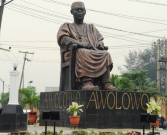 ...the Obafemi Awolowo statue...