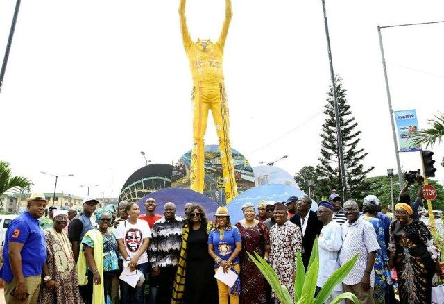 Governor Akinwunmi Ambode, Yeni Kuti and others at the unveiling programme...