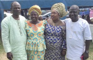 How Ladipo, Other Boxing Family Paide Last Respect To Late Dele Jonathan Late Dele Jonathan’s wife and the children