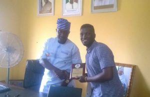 Ibadan Council Boss Receives Award Of Excellence From Youth Corpers Bashorun Adekunle Oladeji, left, receives his award from a representative of the NYSC members…