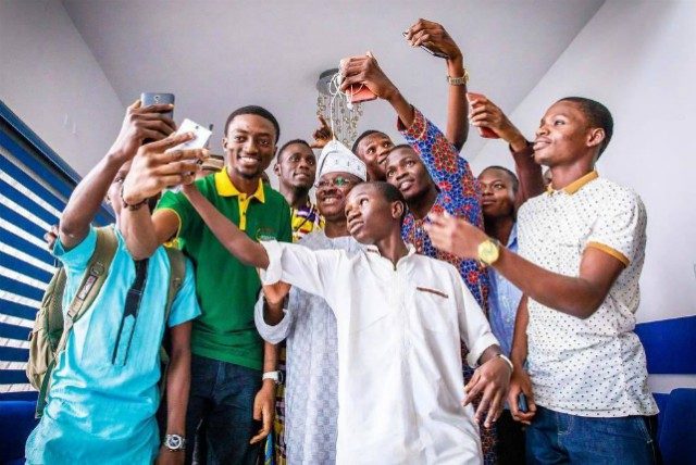 Governor Abiola Ajimobi selfie