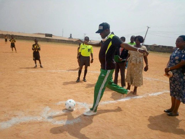 Hon Akeem Ademola Ige representing Ibadan South/East Constituency 2 taking the official kickoff to start the Public Primary School Football Competition organized by NAPSGAST Ibadan South/East…