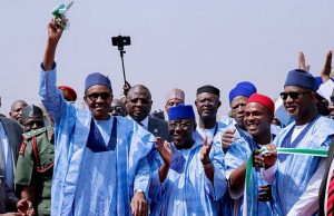 Photo: Buhari Storms Nasarawa State, Receives Warm Reception President Muhammadu Buhari acknowledging greetings from Nasarawa people...