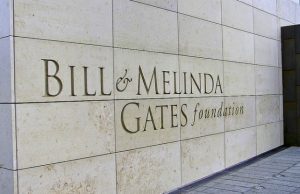 Abuja Polio Centre Visited By Bill Gates, Dangote