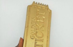 Day Dapo Lam-Adesina Was Honoured By Blingz Media ...the plaque received by Hon Adedapo Lam-Adesina