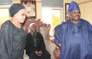 Ajimobi Still Can’t Get Over Speaker Adeyemo’s Demise L-R: Wife of Oyo State Governor, Chief Florence Ajimobi; Arowooje of Lanlate, Oba Lateef Olagoke; and the Governor, Senator Abiola Ajimobi, when the governor led the State Executive Council and Assembly members on a condolence visit to Lanlate, the country home of the late Speaker of the House of Assembly, Rt. Hon. Michael Adeyemo... on Saturday…