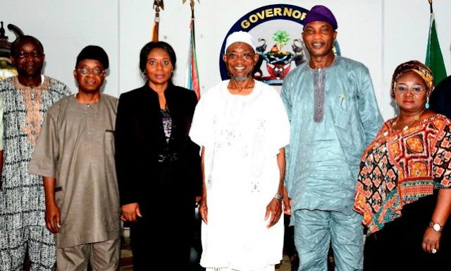 Osun State’s Governor Rauf Aregbesola (3rd right), General Manager, Renewable Energy of NNPC, Mrs Clara Eminike (3rd left); Chief of Staff to the Governor, Osun, Alhaji Gboyega Oyetola (2nd left), Secretary to the State Government, Alhaji Moshood Adeoti (2nd right), Commissioner for Federal Matters, Hon. Idiat Babalola (right), and Manager of Operation Mr Bernard Agvbe, during a courtesy Visit to the Governor, at the Government House Osogbo