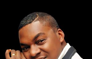 Watch As Talented Musician, Femi Solar Gets Drenched During Dollar Rain In The US Femi Solar...rising and rising...