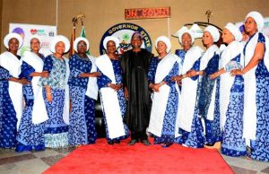 Photo: Aregbesola Hosts Members Of Southern Governors’ Wives Forum Governor Rauf Aregbesola of Osun State (middle); his wife, Alhaja Sherifat Aregbesola (5th right); wife of Ogun State Governor, Mrs Olufuso Amosun (3rd right); Wife of Akwa Ibom State Governor, Mrs Martha Emmanuel (3rf left); wife of Ekiti State Governor, Mrs Feyisetan Fayose (left); wife of Enugu State Governor, Mrs Monica Ogwuanyi (2nd left); wife of Lagos State Governor, Mrs Bolanle Ambode (4th right); wife of Delta State Governor, Mrs Dame Edith Okowa (right); wife of Edo State Governor, Betsy Obaseki (5th left); wife of Oyo State Governor, Mrs Florence Ajimobi (2nd right); wife of Abia State Governor, Mrs Nkechi Caroline Ikpeazu (4th left); during the visit…