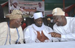 Photo: Ladoja Graces Seyi Makinde’s 5th Ramadan Lecture L-R: Former governor of Oyo State, Senator Rasheed Adewolu Ladoja, Guest lecturer, Fadilat Sheik (Dr) Faruq Onikijipa and the Chief Host, Engr Seyi Makinde during the lecture held within NTA premises, Ibadan…