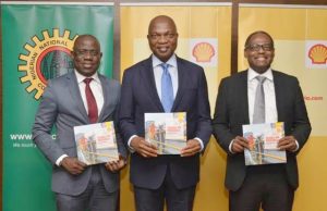 Nigerian Contractors Supported By Shell With N472 Billion Loans L-R: Managing Director, Shell Nigeria Exploration and Production Company (SNEPCo), Engineer Bayo Ojulari; Managing Director, The Shell Petroleum Development Companies of Nigeria Limited and Country Chair, Shell Companies in Nigeria, Osagie Okunbor and Managing Director, Shell Nigeria Gas, Mr. Ed Ubong at the Launching of the 2018 Shell Nigeria Briefing Notes.