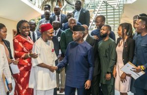 Osinbajo Says Technology And Creative Sectors Boost Nigeria’s Global Profile VP Osinbajo with Gov. Central Bank of Nigeria, Godwin Emefiele (1st right); Min. of Science & Technology, Ogbonnaya Onu (1st left); Min. of Finance, Folake Adeosun (2nd left); and members of the advisory working group on Technology & Creativity