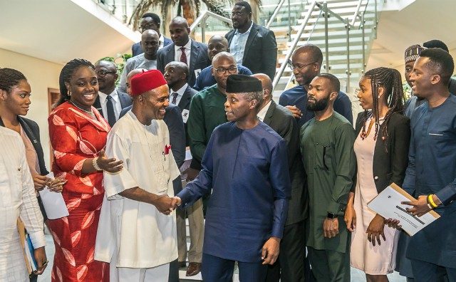 VP Osinbajo with Gov. Central Bank of Nigeria, Godwin Emefiele (1st right); Min. of Science & Technology, Ogbonnaya Onu (1st left); Min. of Finance, Folake Adeosun (2nd left); and members of the advisory working group on Technology & Creativity
