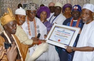 Photo: When Yoruba Peace Initiatives Honored Aregbesola Ogbeni Rauf Aregbesola (right); presenting gifts in appreciation of the honour to Osun Chairman of Yoruba Peace Initiatives, Oba (Dr) Faustus Adekunle (3rd left); Olu of Igbein Kingdom Ogun, Oba Festus Oluwole (2nd left); Aare Ogboni Agbaye, Oba (Dr) Najeem Okikiola (3rd right); Olu of Meiran Lagos, Oba Samuel Awoyemi (left) and Oba Iro Ikere Ekiti, Oba Akamuja Ekundayo (2nd left) and others…