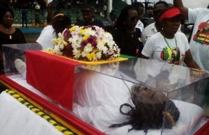 All You Need To Know About How Ras Kimono Was Buried ...the late Ras Kimono before being buried...