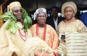 Oyo APC Guber Aspirant, Adebayo Adelabu Becomes Aare Soludero Of Ado-Awaye, Dedicates New Title To The People Of His State L-R: Chief Adebayo Adelabu, the Alado of Ado-Awaye Kingdom, Oba Rev. Ademola Olugbile Folakanmi and Mrs Oluseyi Adelabu…