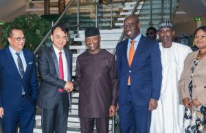 Photo: China-Based Digital Tech Company Hosted By Osinbajo Ag. President Yemi Osinbajo in an handshake with Mr Dejian Liu, Chairman NetDragon Websoft; Govt. Godwin Obaseki of Edo State (1st right); FCT Minister Mohammad Musa Bello (2nd right); Mrs Adejoke Orelope-Adefulire, SSA to the president on SDGs (3rd right); and other management of NetDragon…
