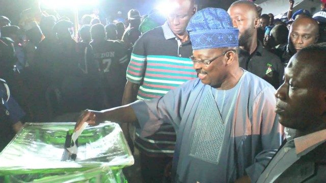 Senator Abiola Ajimobi, casting his vote during the Oyo South Senatorial District primary of the All Progressives Congress, held on the premises of Ibadan North Local Government, Agodi, on Tuesday; where the governor emerged the winner…