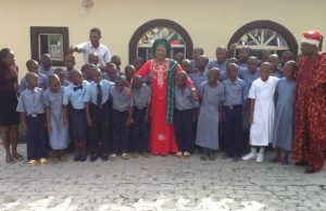 60th Birthday Of Orangun Of Oke Ila: DAWN Commission Hosts Colloquium Osun State's Deputy Governor and Commissioner for Education, Mrs Titi Laoye-Tomori, middle, Oba Adedokun Abolarin, right, with the staff and students of Abolarin College...recently...