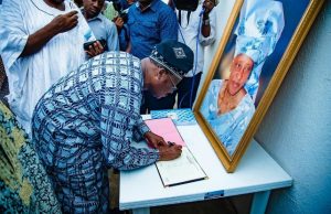 Demise Of Iyalode Of Ibadan: Ajimobi Mourns, Describes Her As ‘Exemplary Mother’ Governor Abiola Ajimobi...signing the condolence register at the residence of the late Iyalode...