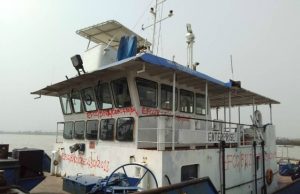 Illegal Oil Bunkering: EFCC Takes Over Four Suspects, Vessel From Navy ...the vessel...taken over by EFCC...
