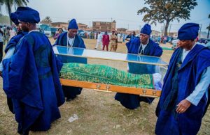 Ibadan’s Iyalode: Prominent Nigerians Unite To Give Befitting Burial ...the remains of Iyalode Aminat Abiodun...during her last trip...