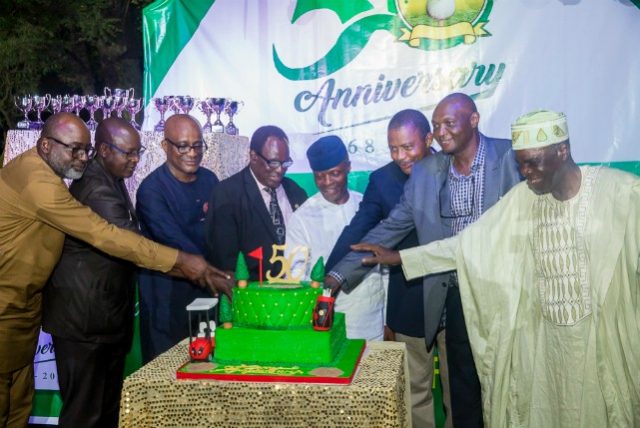 Vice President Yemi Osinbajo with the Club’s President, Dr. Obafunsho Peters, the club’s Captain, Mr. Bola Temowo and others…