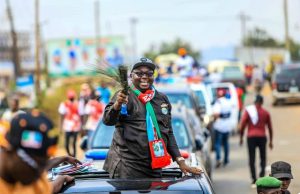 Adelabu Takes Oyo Gubernatorial Campaign To Oluyole, Ona Ara LGAs, Makes Promises Adebayo Adelabu Penkelemess...acknowledging his people as he moves with his campaign team...